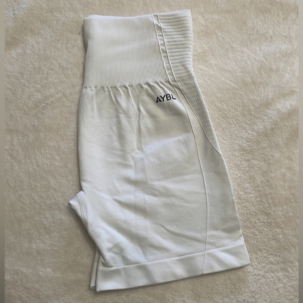Women’s AYBL Balance V2 Seamless Shorts Size S